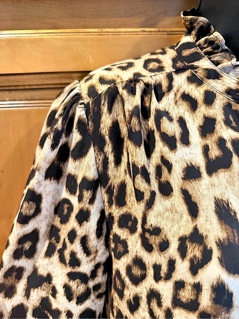 Mainstrip Leopard Print Tie Neck Blouse Medium Like New - Picture 3 of 6